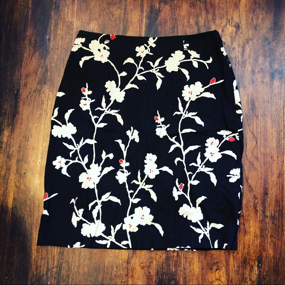 Ladies Floral Skirt